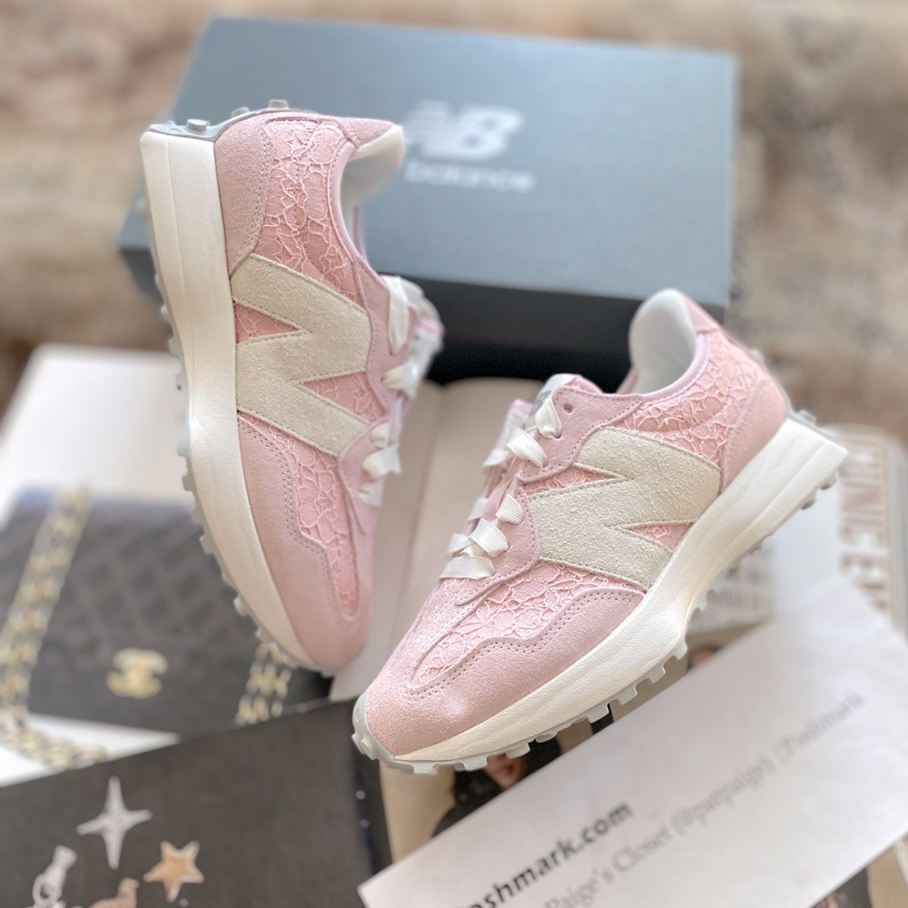 New Balance 327 Sneakers - Picture 5 of 15